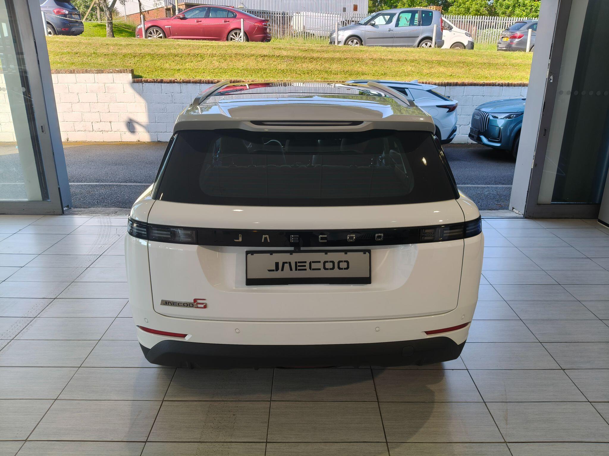 Large vehicle image